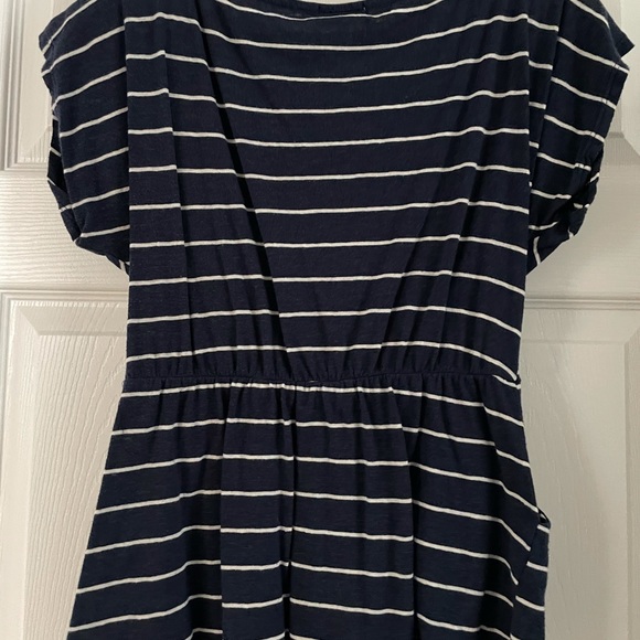 Navy & cream color top. Great with shorts! - Picture 5 of 6
